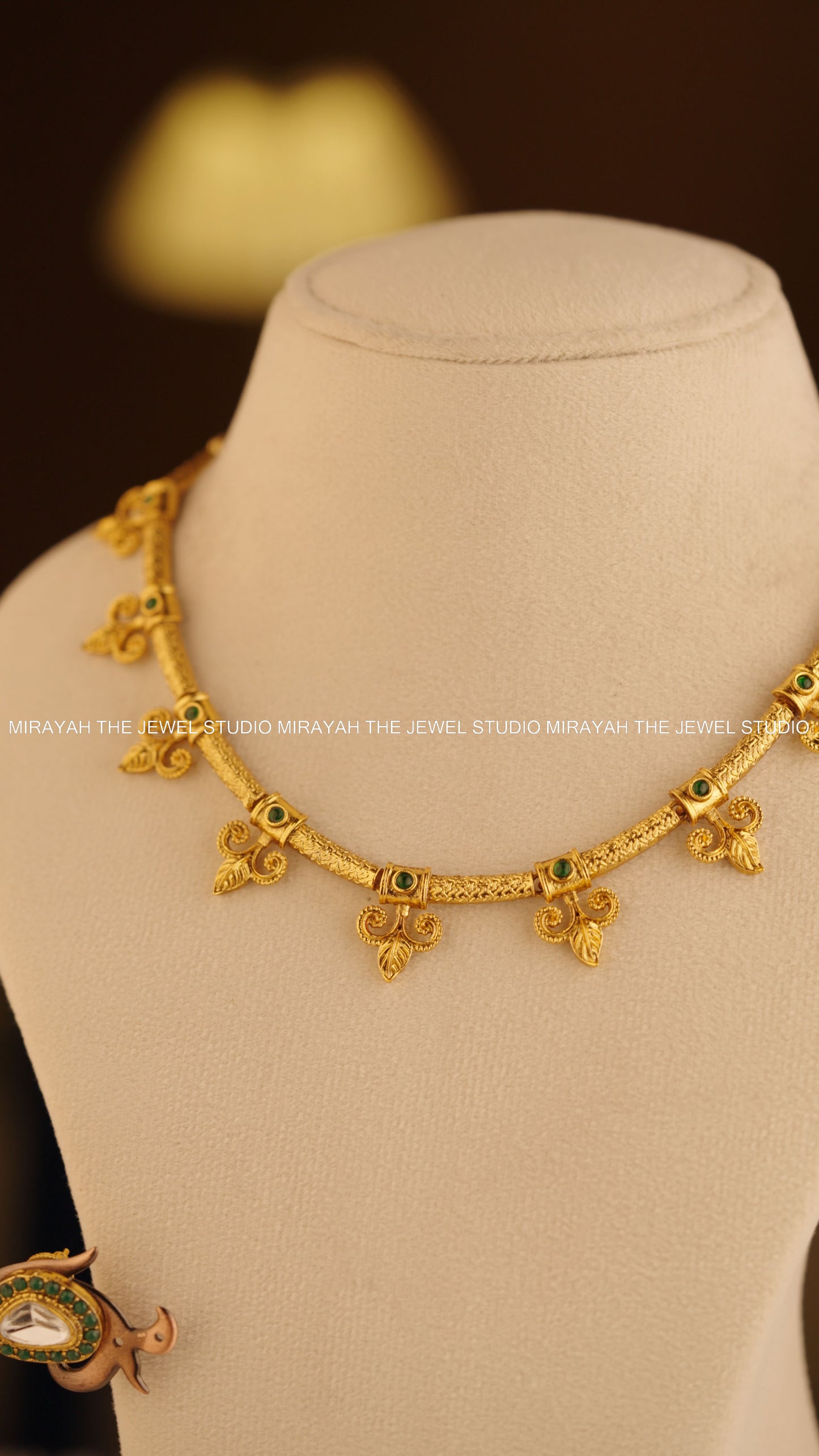 GOLDEN VINE NECKLACE/CHOKER - GREEN