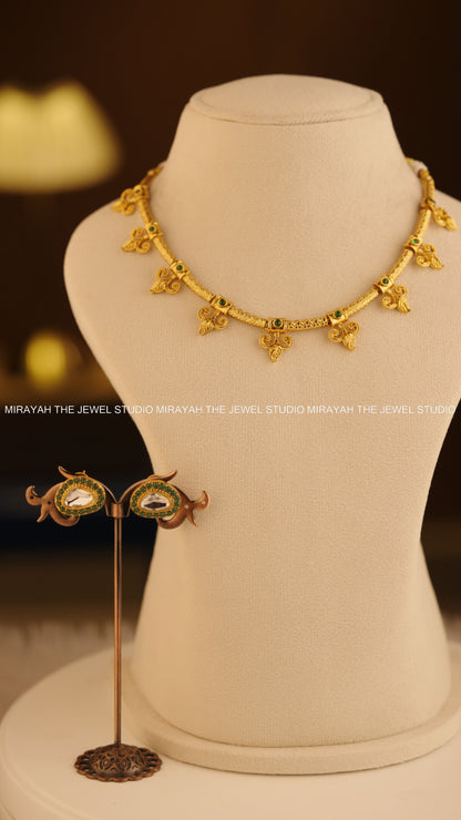 GOLDEN VINE NECKLACE/CHOKER - GREEN