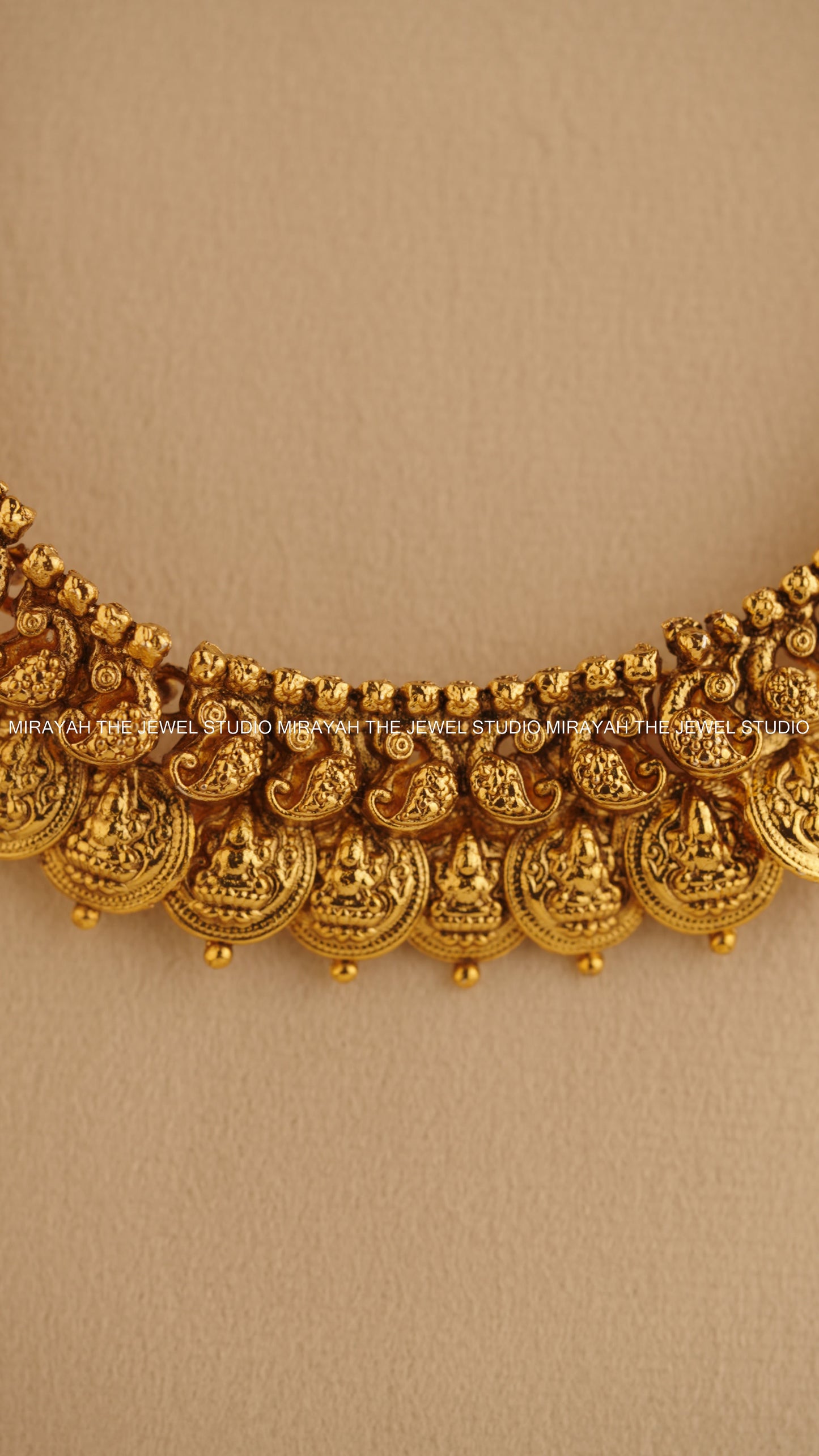 GOLD VISHRAANTHI HARAM