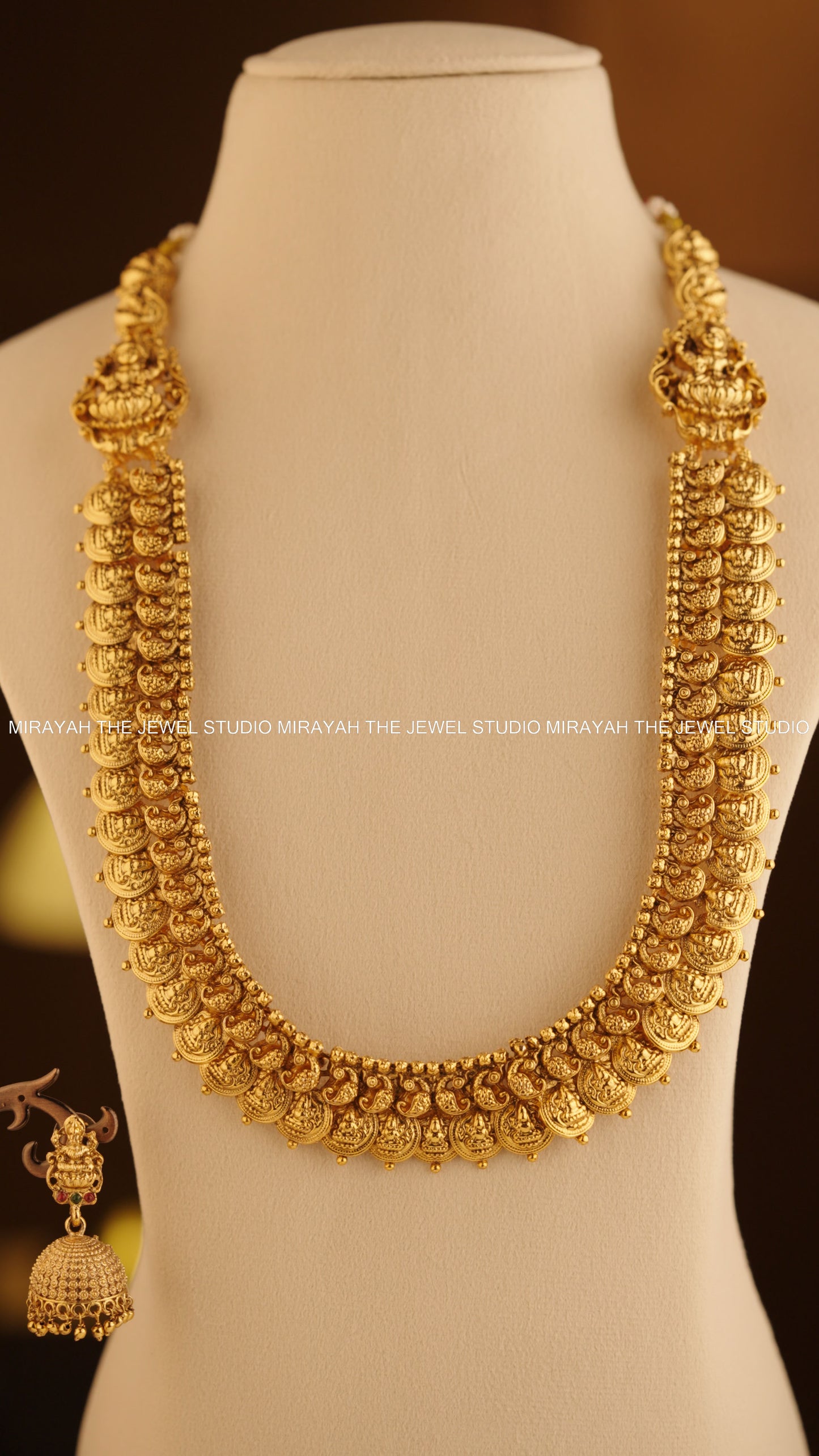 GOLD VISHRAANTHI HARAM