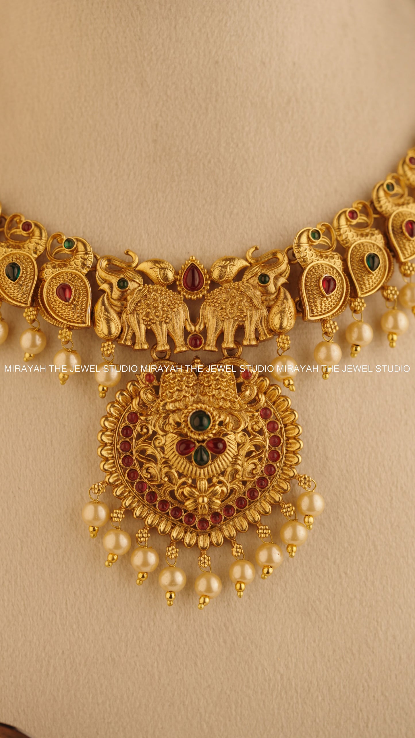 GAJA MAYUKHA NECKLACE - RED AND GREEN