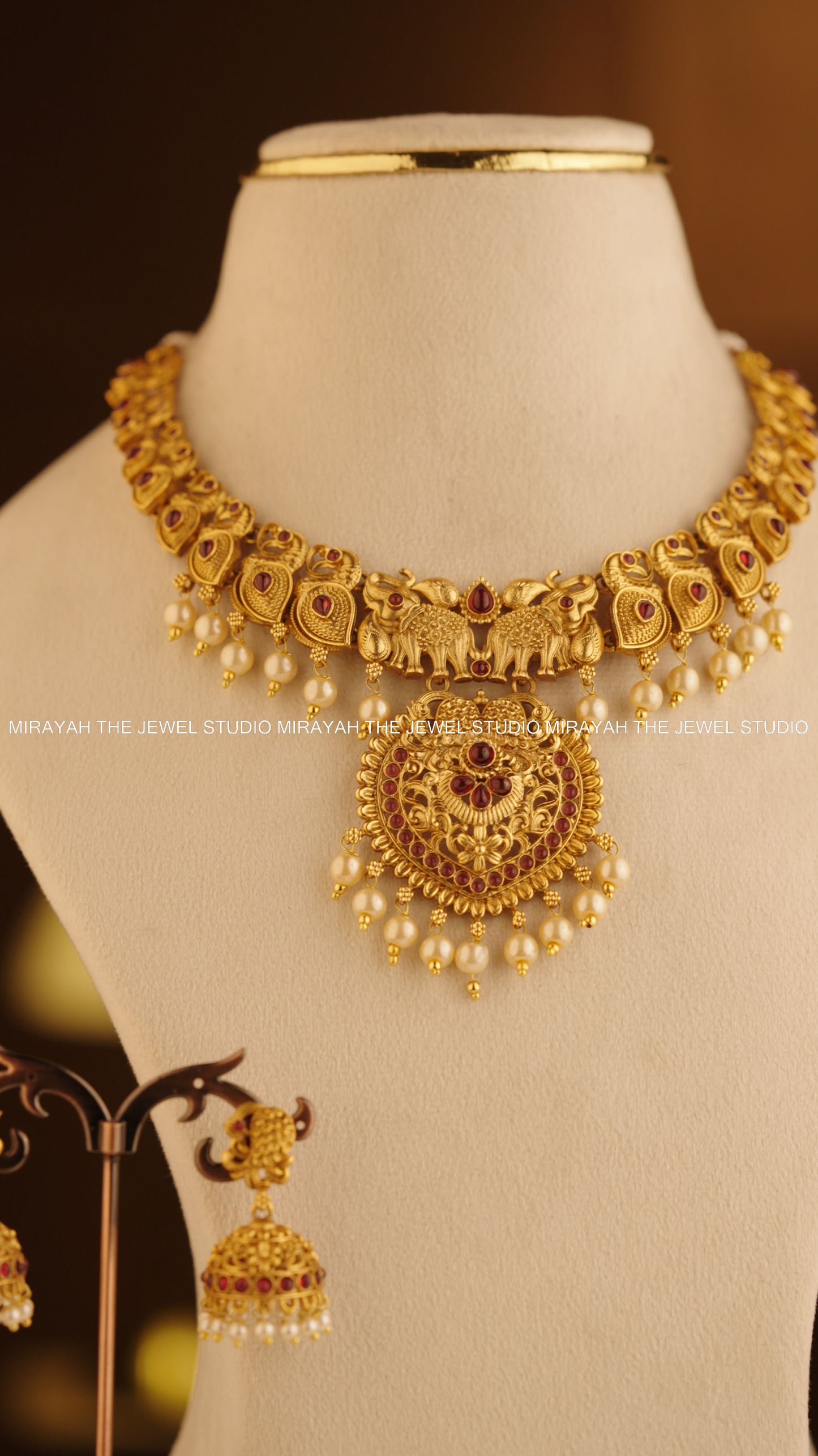 GAJA MAYUKHA NECKLACE - RED