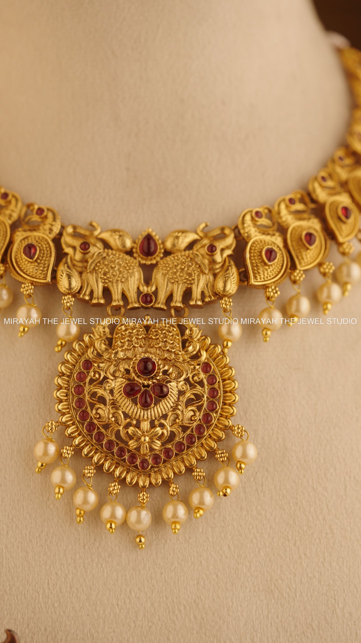 GAJA MAYUKHA NECKLACE - RED