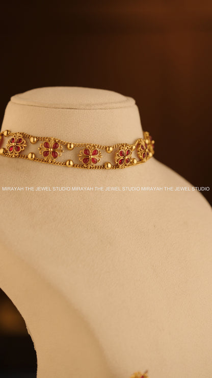 SIMPLE FLORA CHOKER - RED