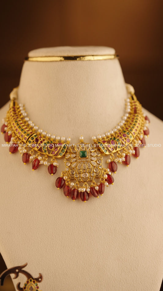 BLOOM REGALIA NECKLACE - MAROON