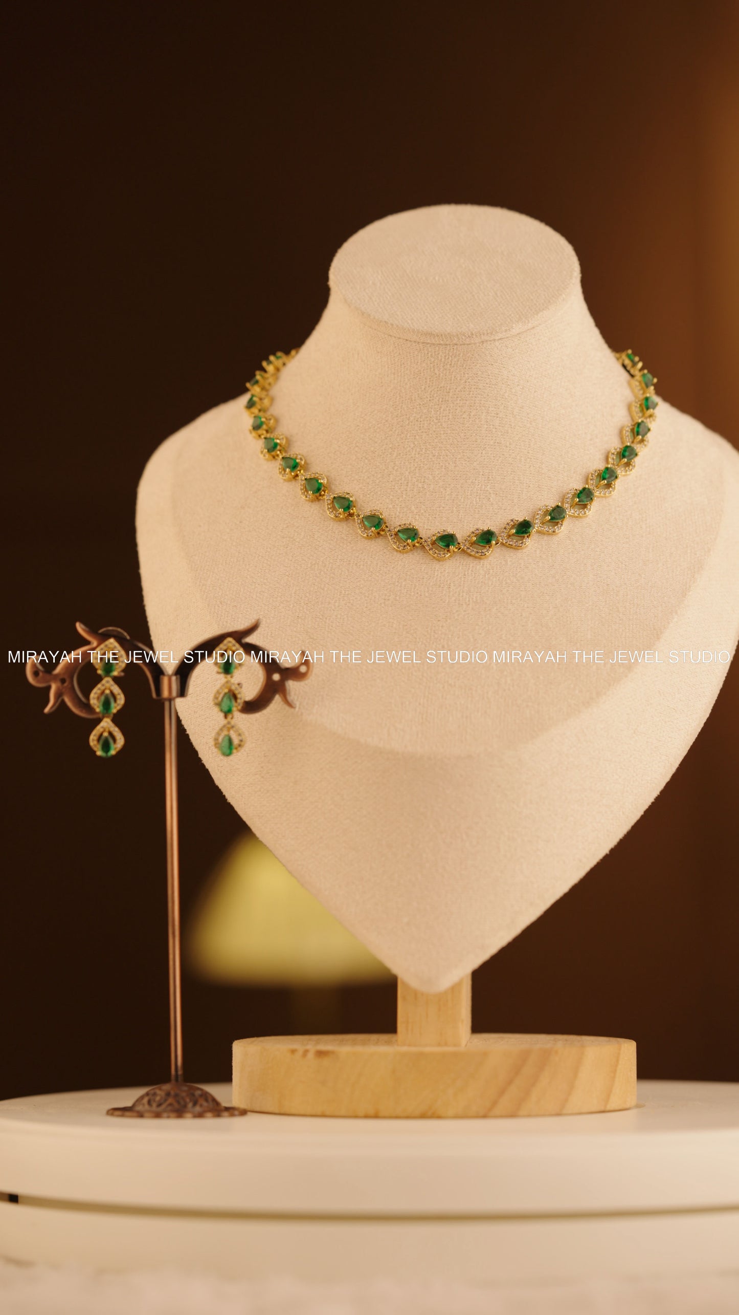 RADIANT DEW AD NECKLACE - GREEN