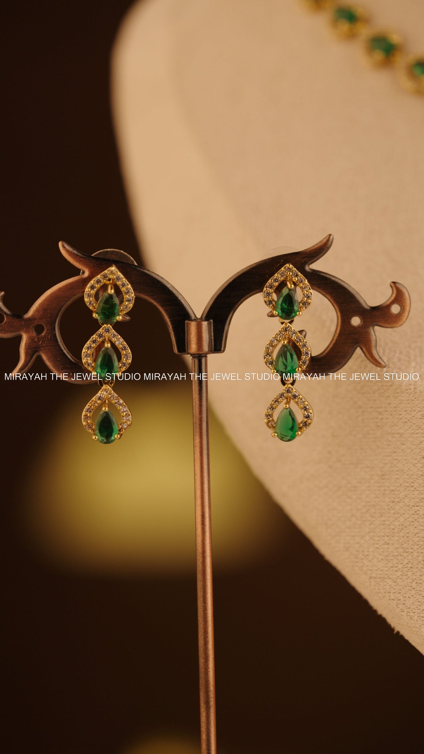 RADIANT DEW AD NECKLACE - GREEN