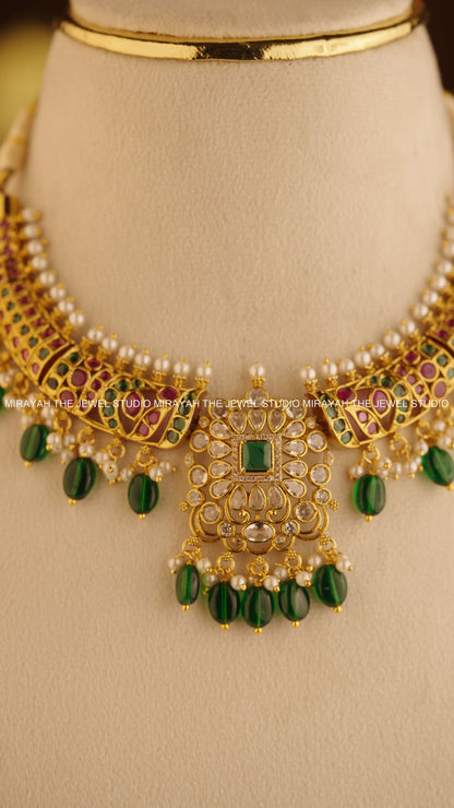 BLOOM REGALIA NECKLACE - GREEN