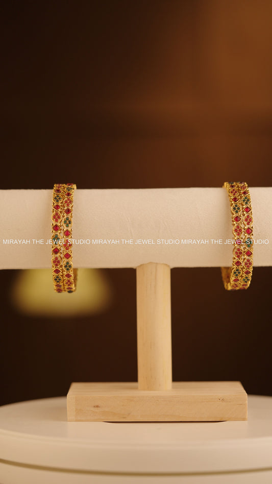 RATNA REKHA BANGLE