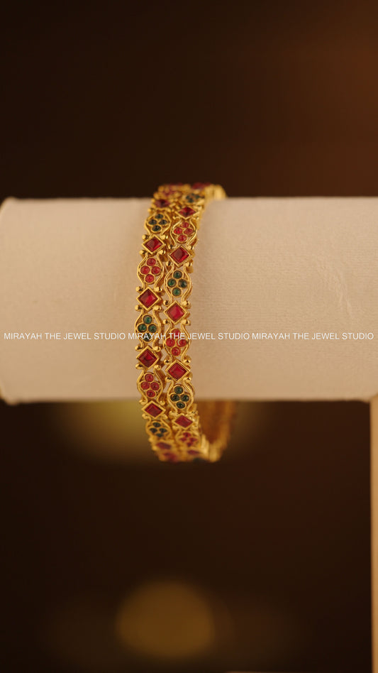 RATNA REKHA BANGLE