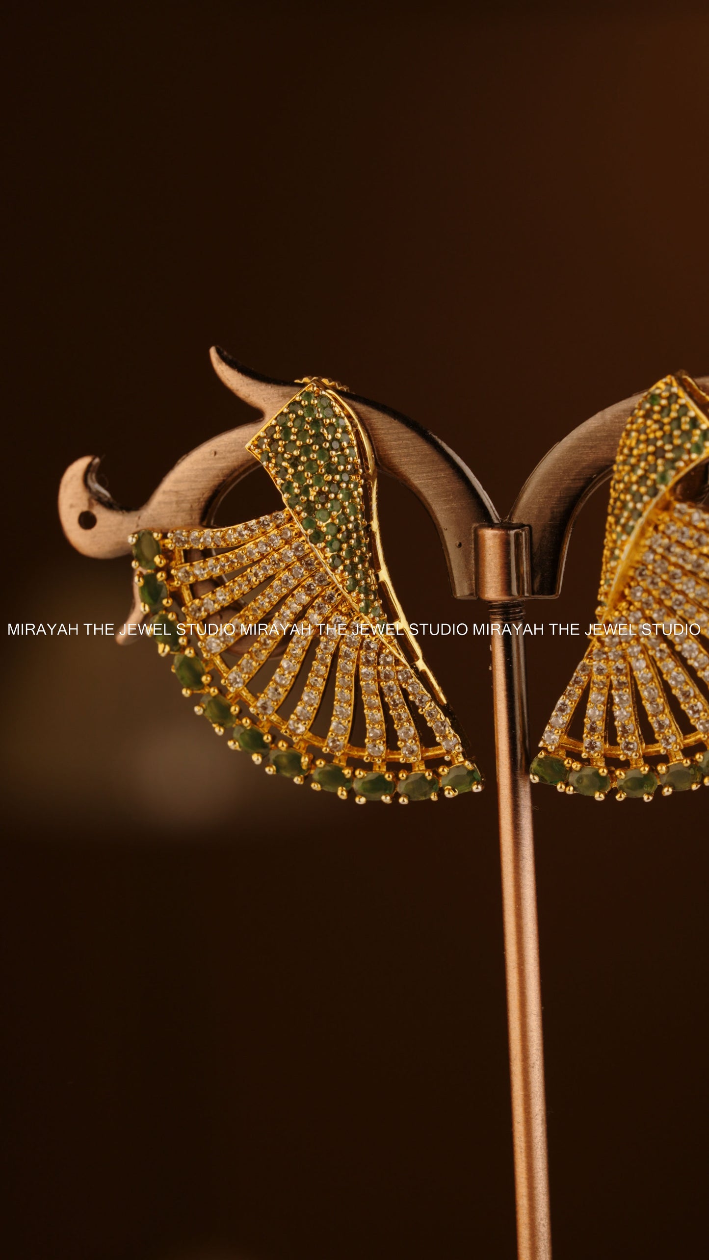 EMERALD ELAN EARRINGS