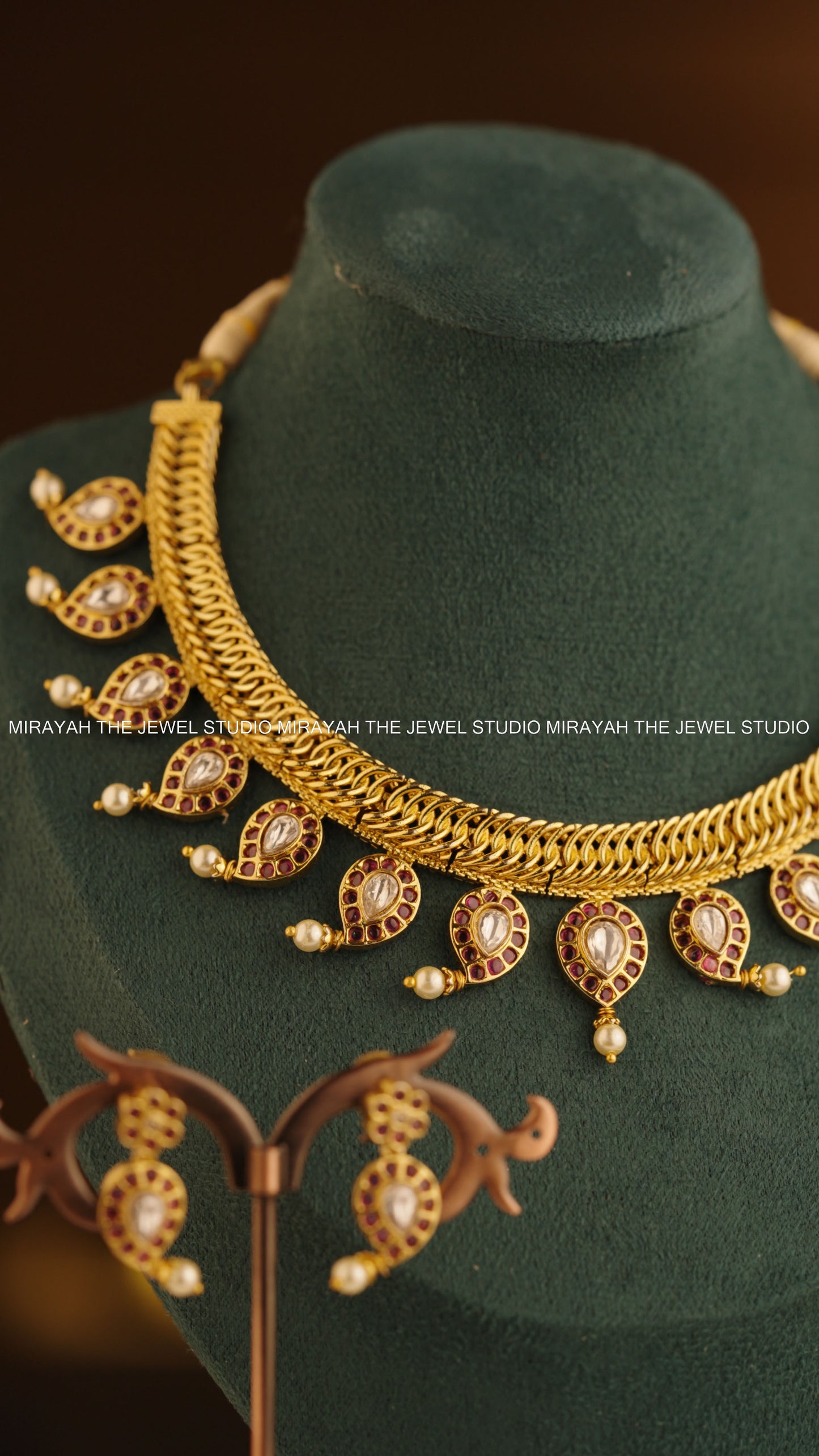 MANIKYA VALLI NECKLACE