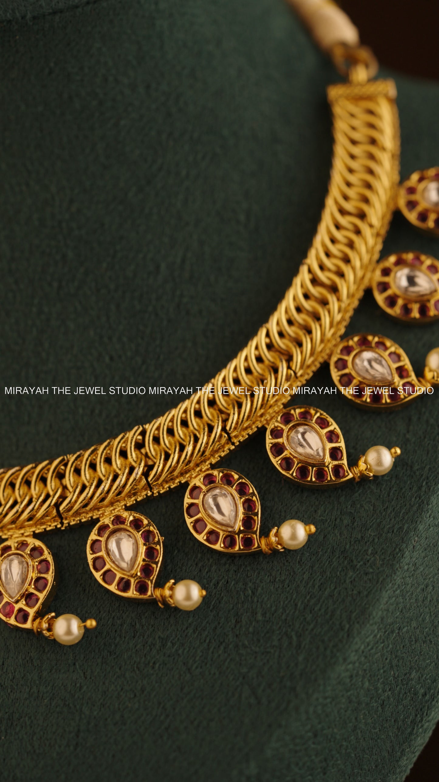 MANIKYA VALLI NECKLACE