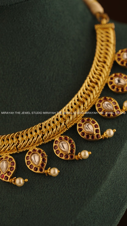 MANIKYA VALLI NECKLACE
