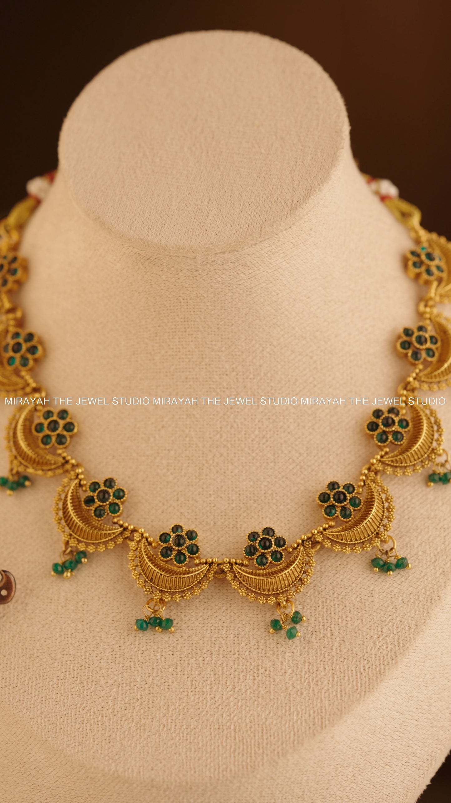 PUSHPA CHANDRIKA NECKLACE - GREEN