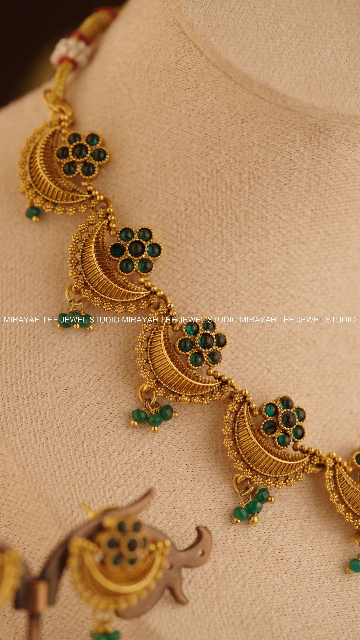 PUSHPA CHANDRIKA NECKLACE - GREEN