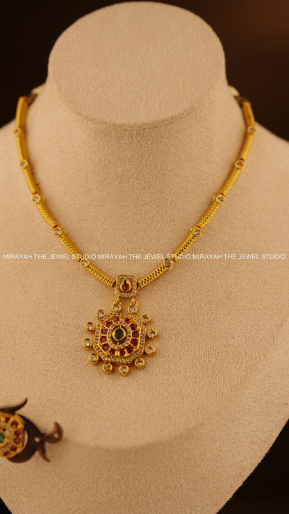 GOLDEN ORBIT NECKLACE