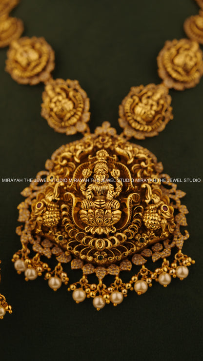 PREMIUM MAHARANI CREST NECKLACE