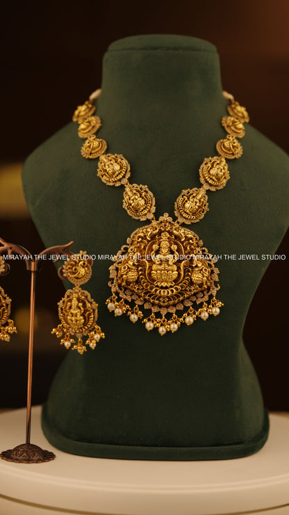 PREMIUM MAHARANI CREST NECKLACE