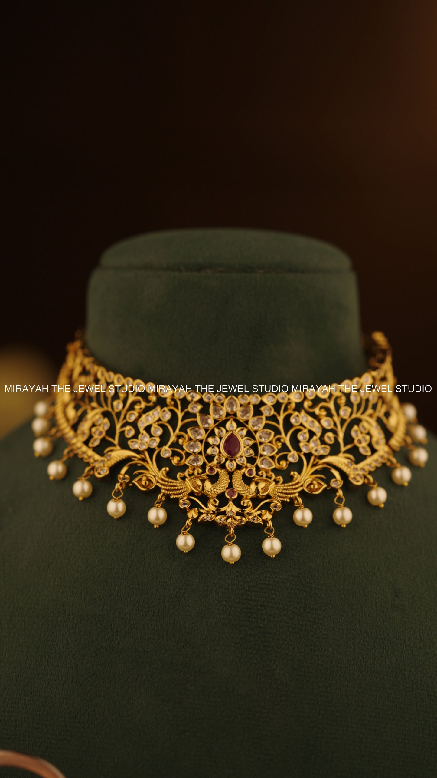 PREMIUM MAYURA ELAN CHOKER