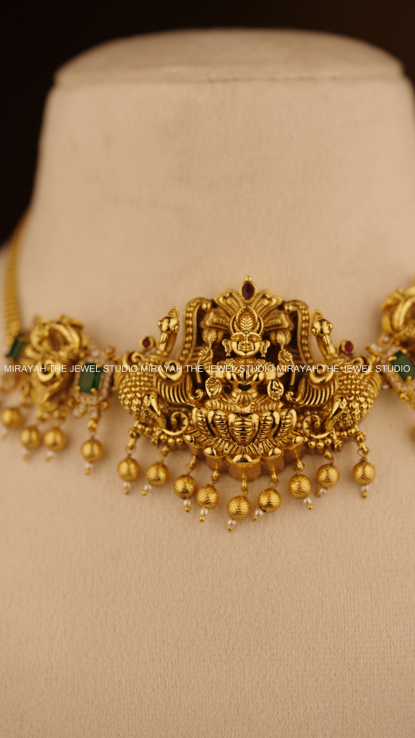 PREMIUM DIVINE PADMA CHOKER