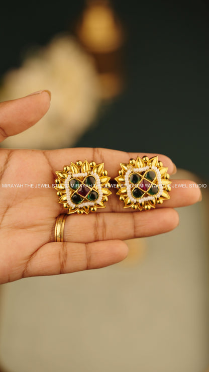 SWARNA VIBHA EARRINGS - GREEN