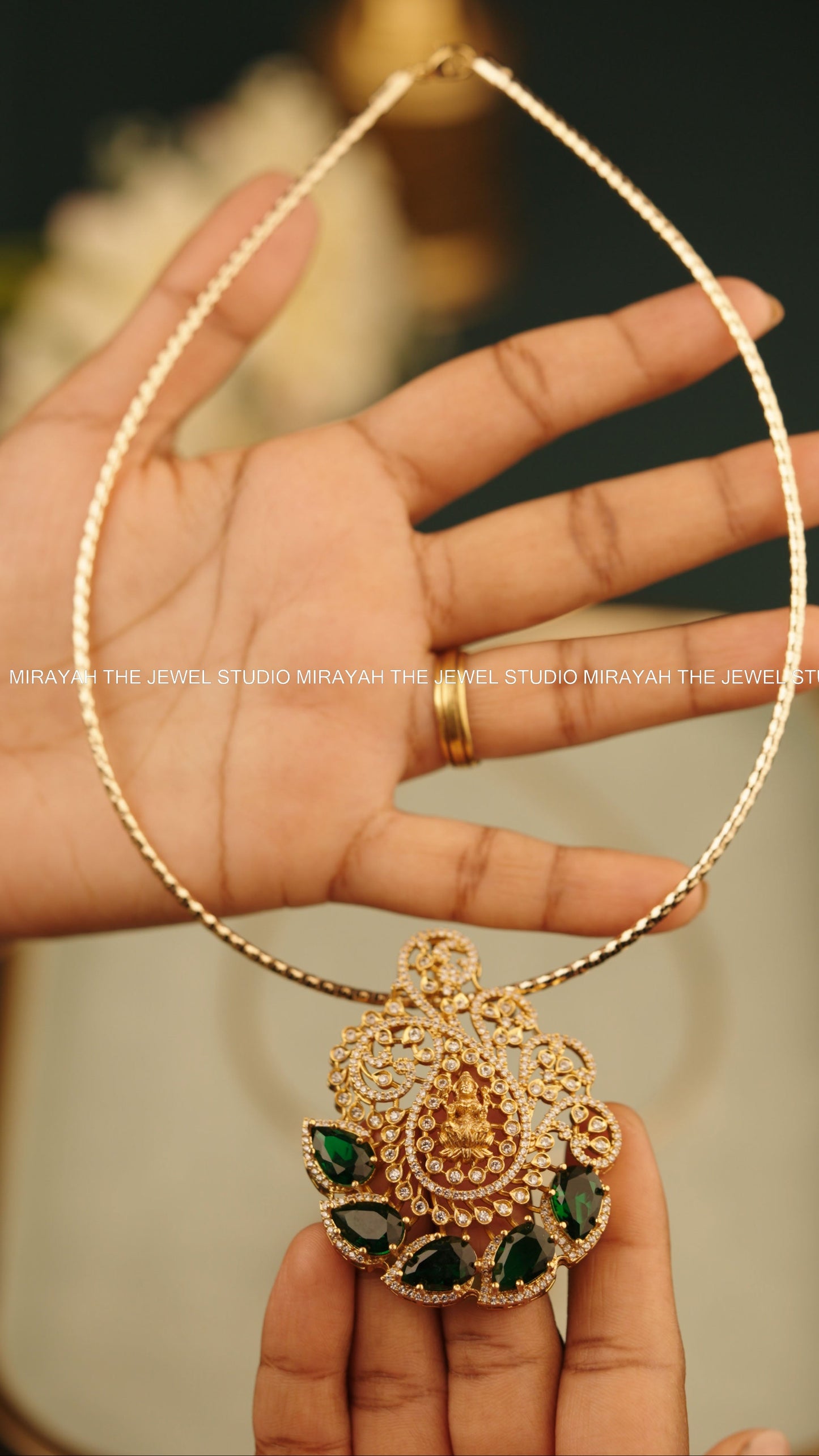 SHRIVARA HASLI NECKLACE - GREEN (WITH DETACHABLE PENDANT)