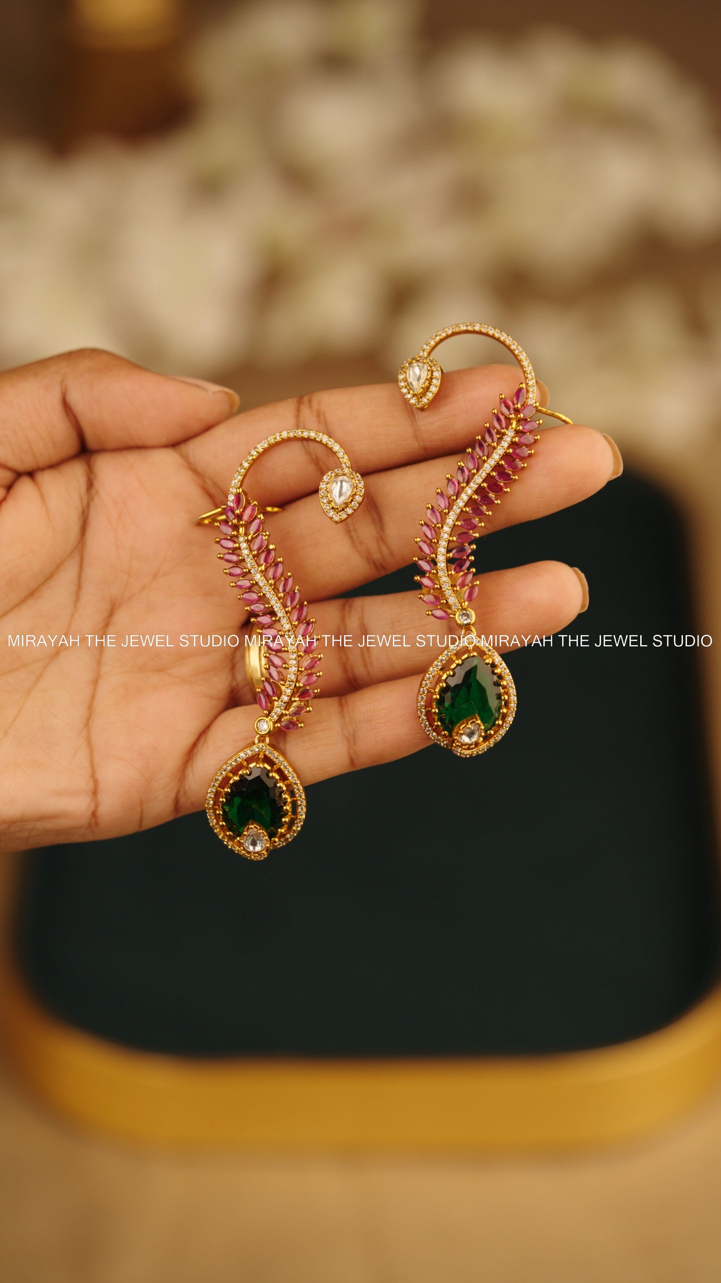 EMERALD VINE EARCUFF