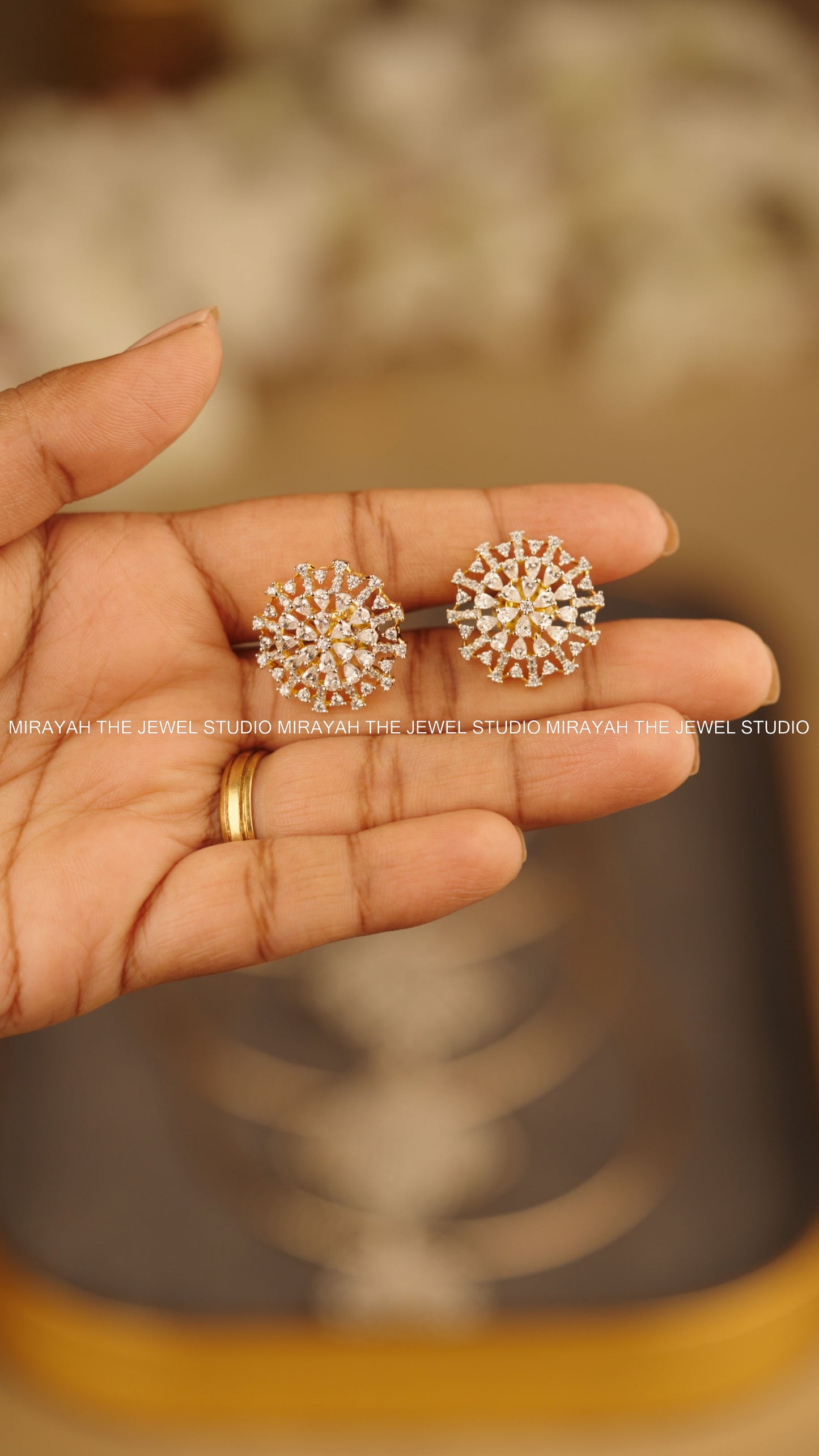 ROUND KOLAM HASLI NECKLACE (WITH DETACHABLE PENDANT)