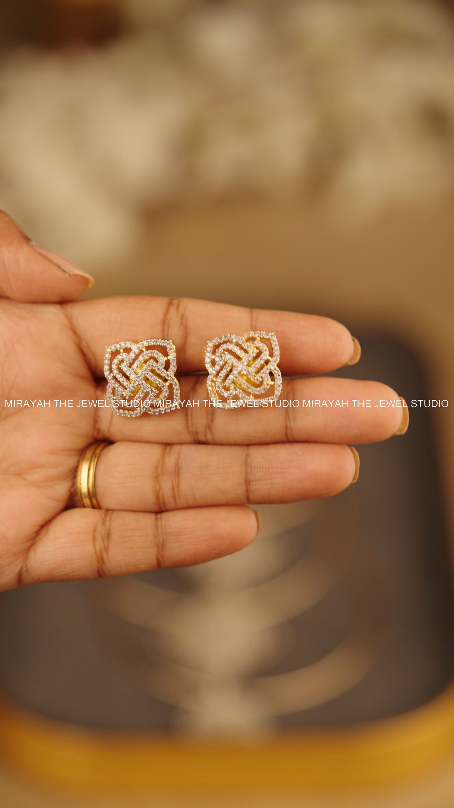 PUSHPA KOLAM HASLI NECKLACE (WITH DETACHABLE PENDANT)