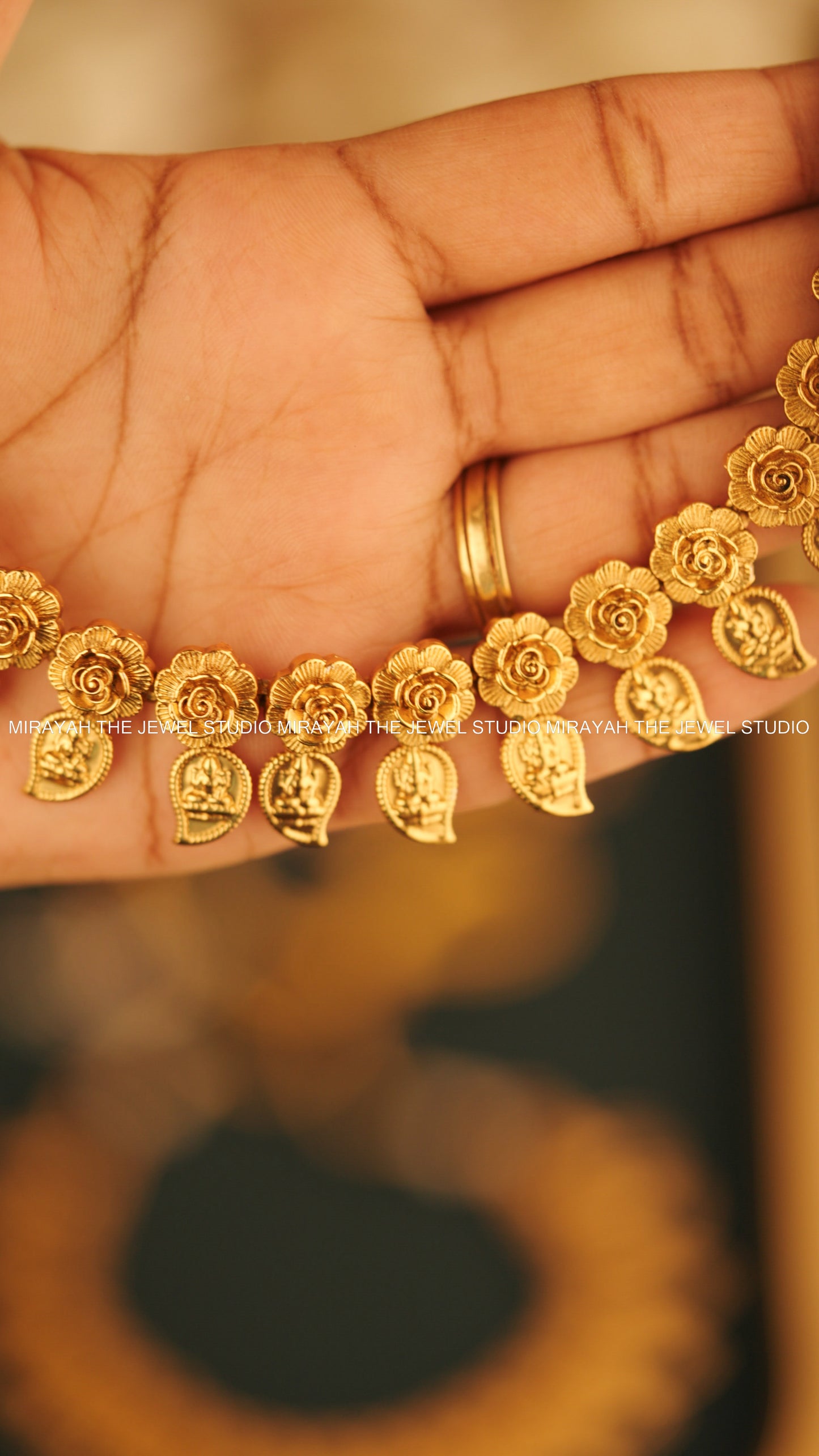 LAKSHMI MALAR MAALA