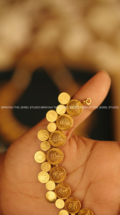 SVARNAMANJARI KAASU MAALA