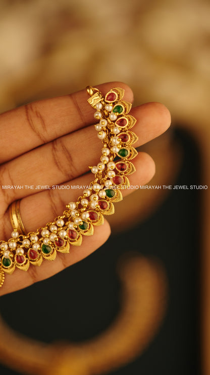 SWARNA MALLIKA NECKLACE
