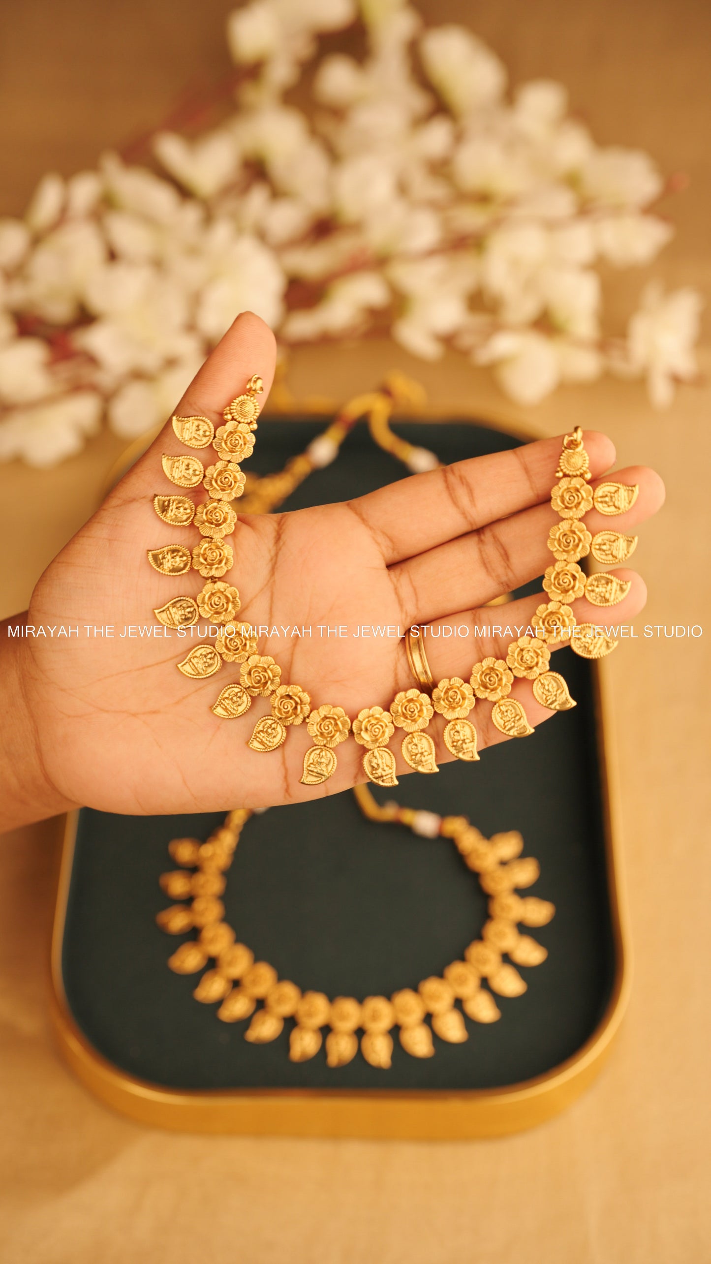 LAKSHMI MALAR MAALA
