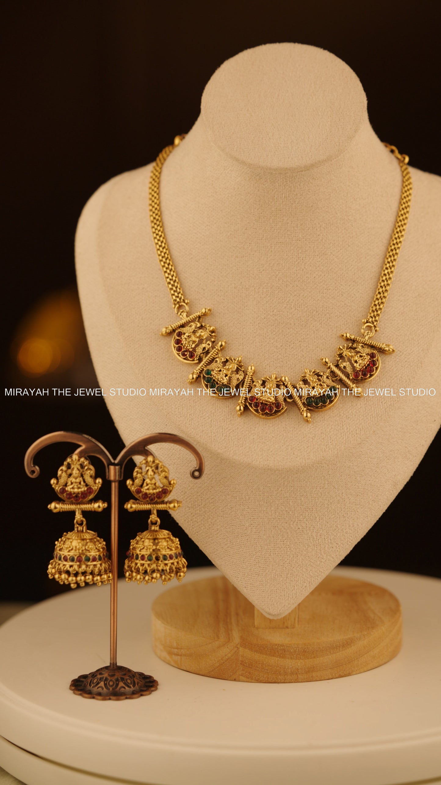 PANCHA LAKSHMI NECKLACE - RED AND GREEN