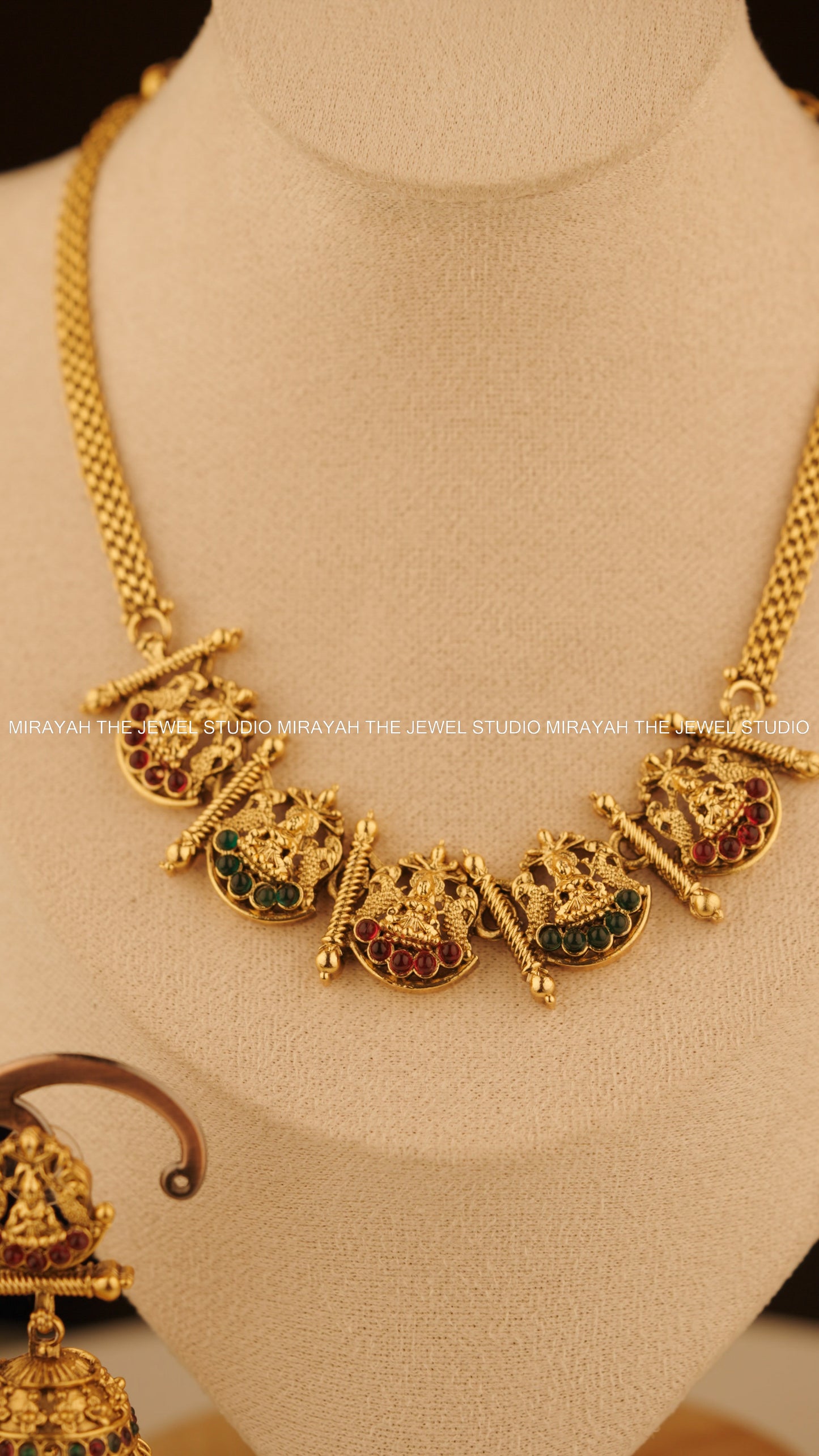 PANCHA LAKSHMI NECKLACE - RED AND GREEN