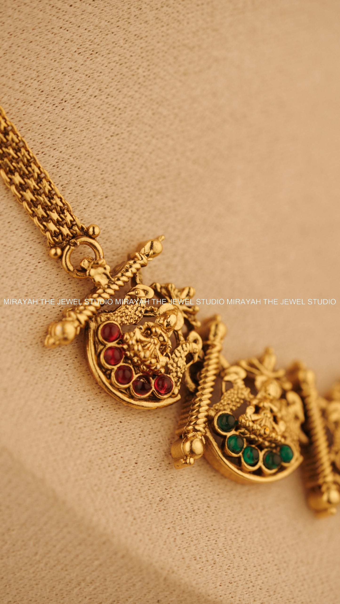 PANCHA LAKSHMI NECKLACE - RED AND GREEN