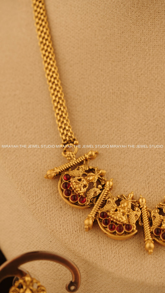 PANCHA LAKSHMI NECKLACE - RED