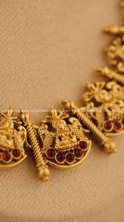 PANCHA LAKSHMI NECKLACE - RED