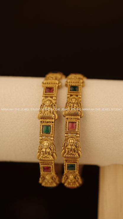 KANAKA DEVI BANGLE