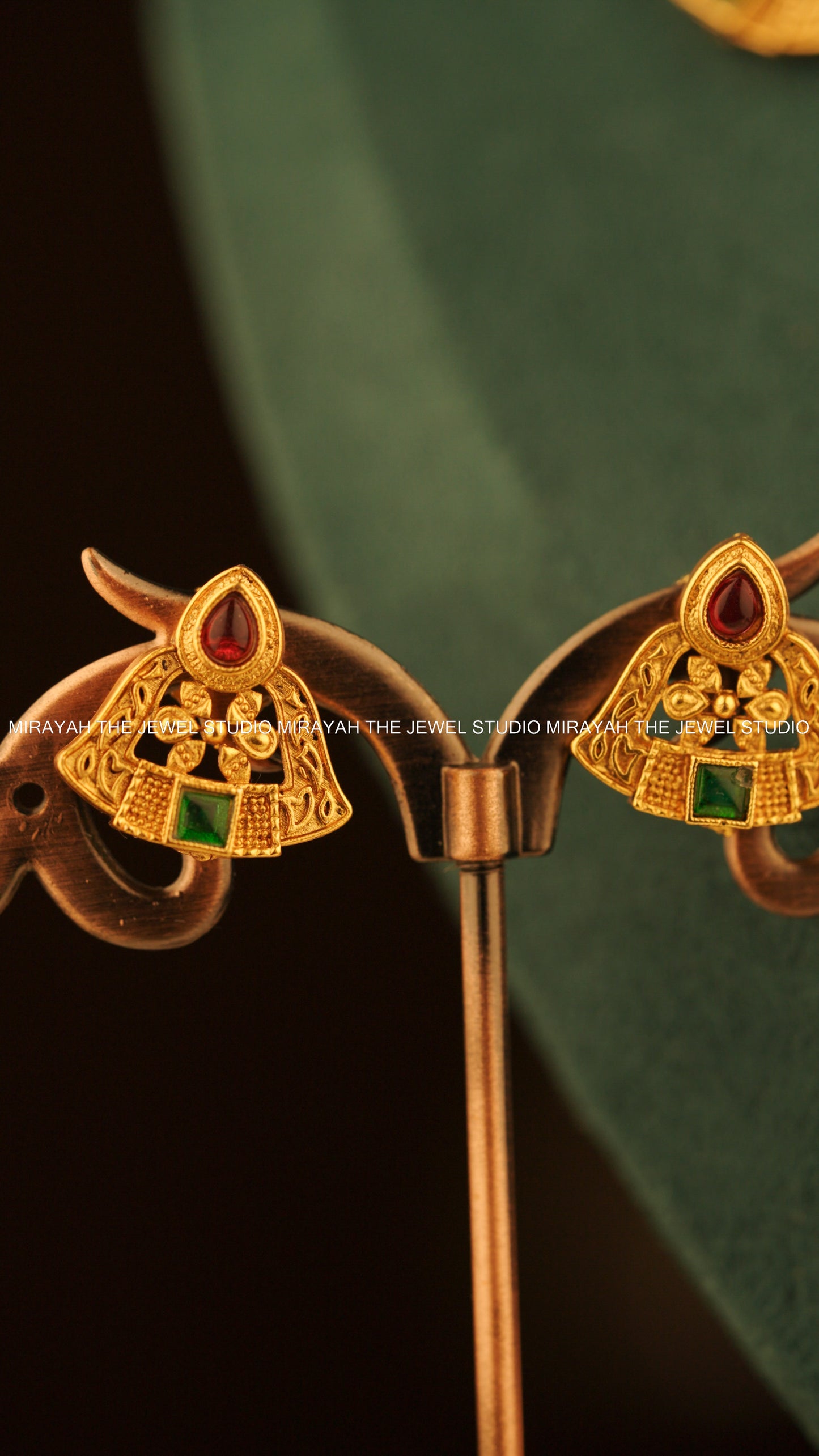 MAANGA MANJARI NECKLACE