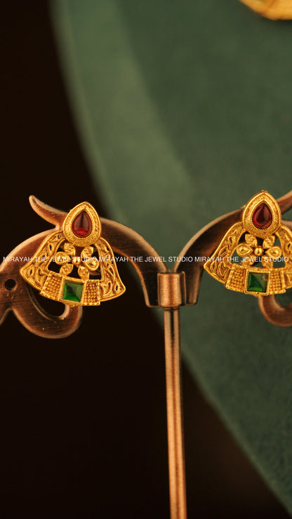 MAANGA MANJARI NECKLACE