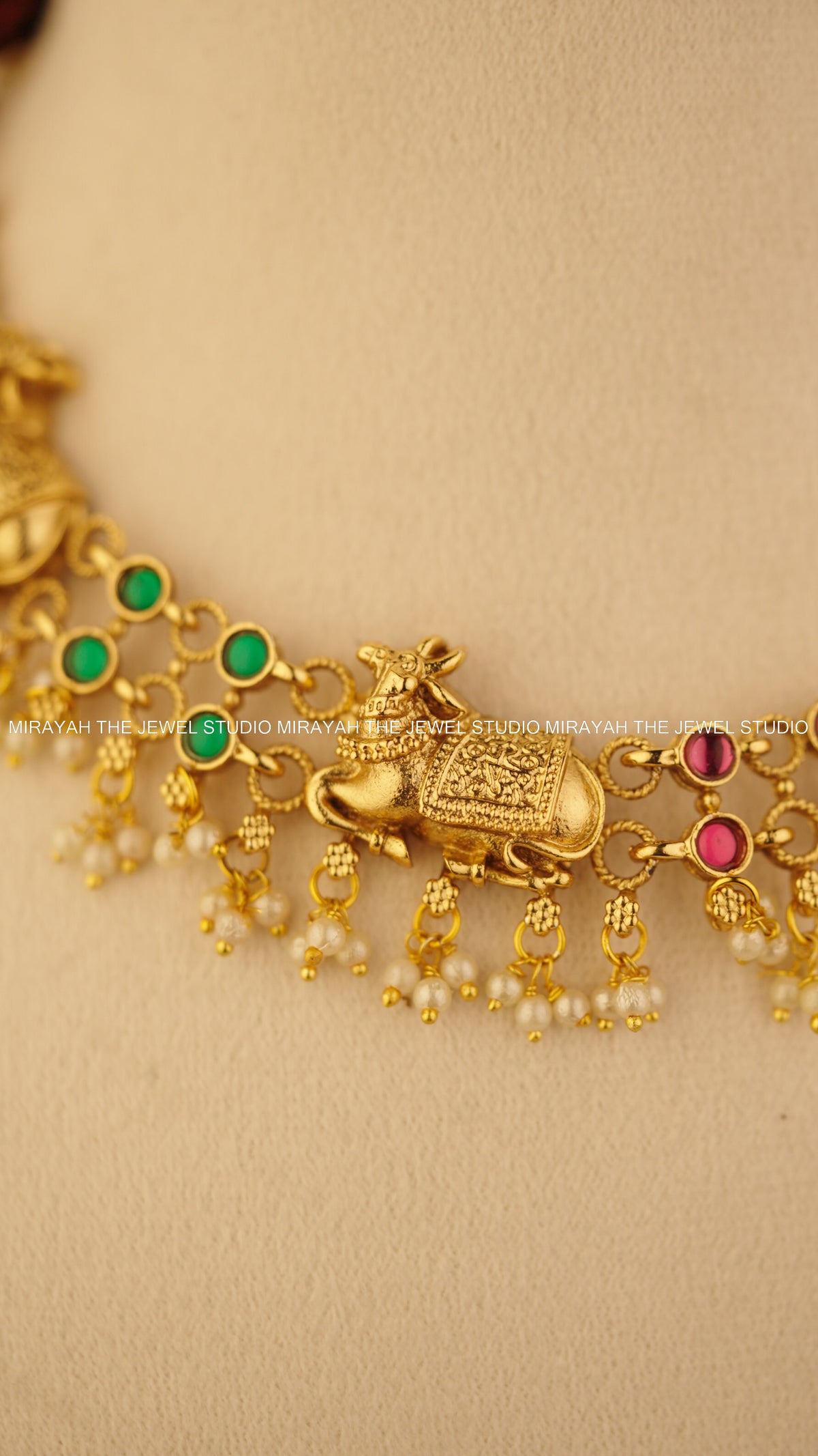 NANDHEESWARA NECKLACE - WHITE