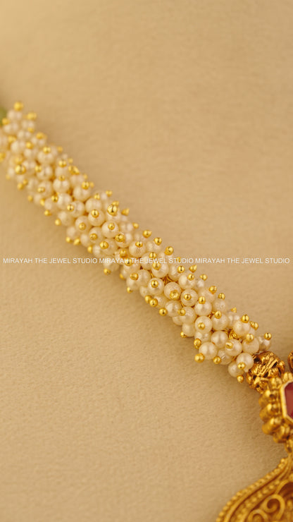 PEARL DIVYA NECKLACE - PASTEL GREEN