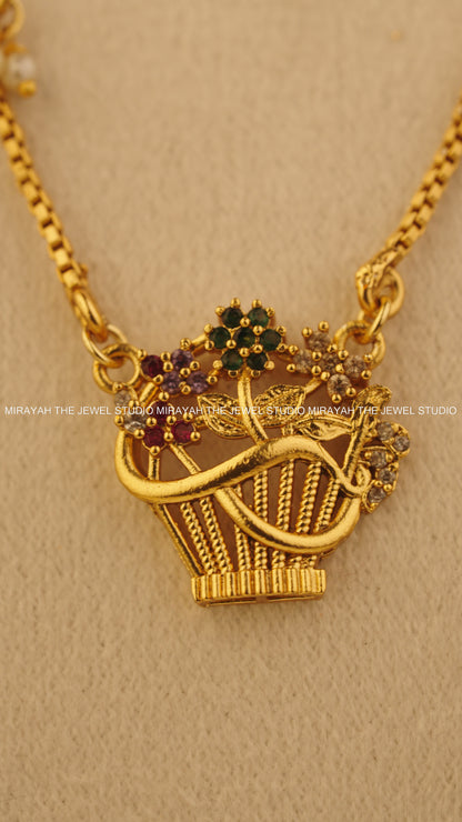 FLORAL BASKET NECKLACE