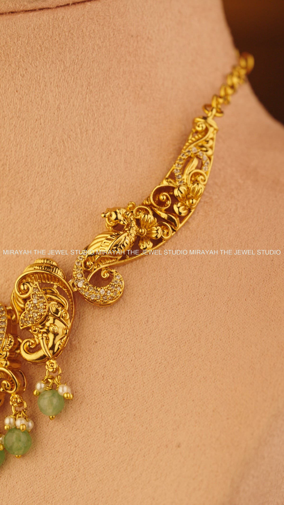 PREMIUM SRI VARNIKA NECKLACE - PASTEL GREEN