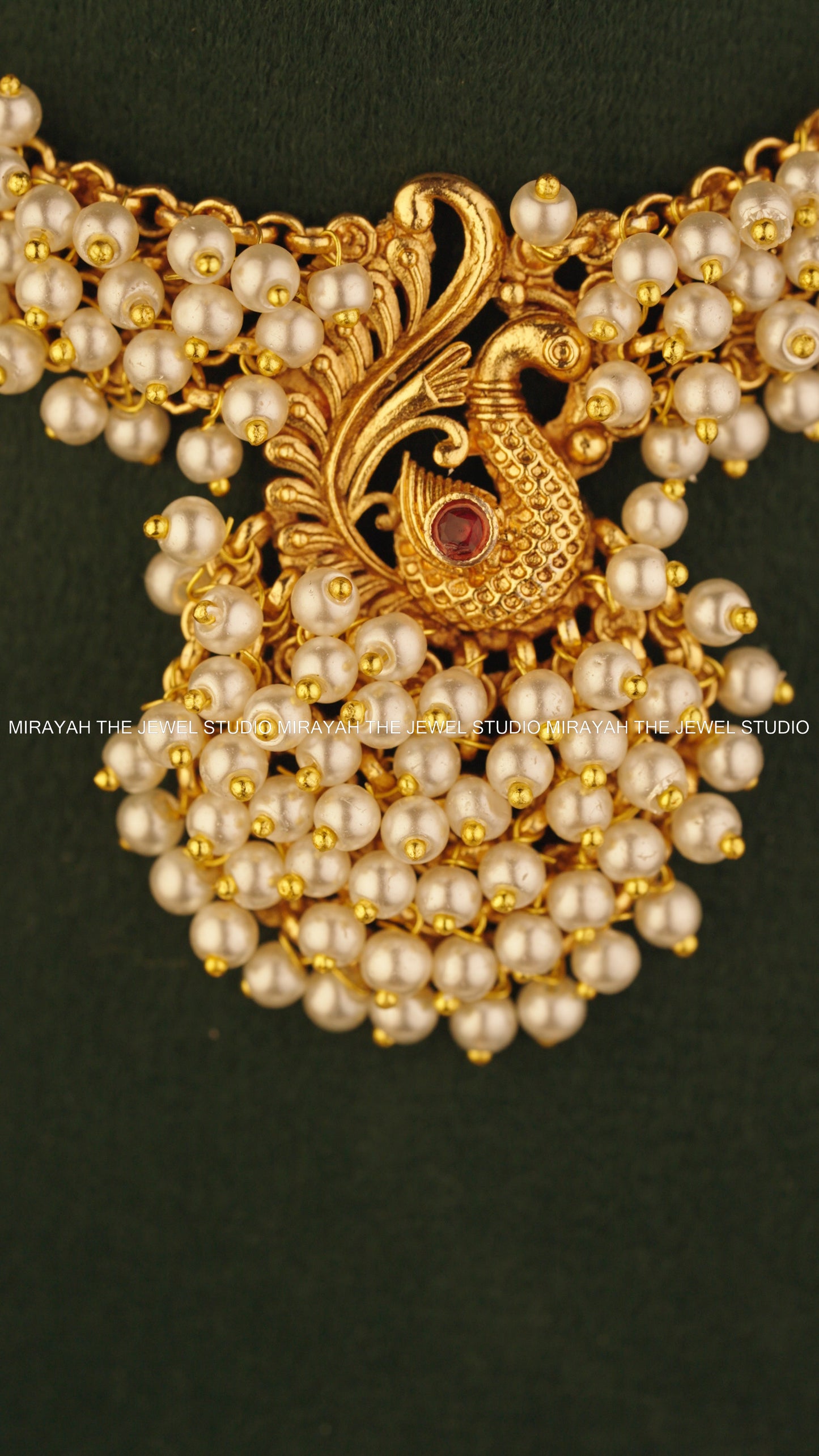 PEARL PEACOCK NECKLACE - WHITE