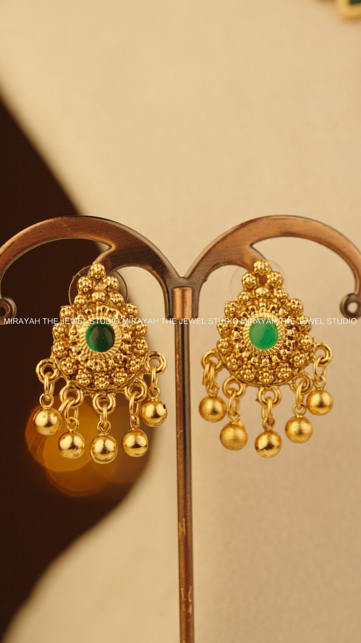 MALLIGAI NECKLACE - GREEN
