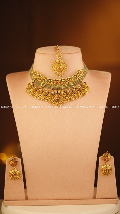 RATNA VAIBHAVA CHOKER