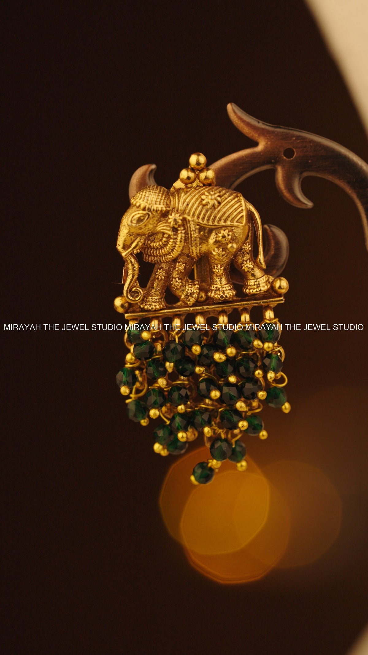PEARL ELEPHANT NECKLACE - GREEN